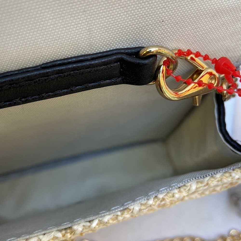 New GUESS Mini Crossbody Straw - Picture 7 of 10